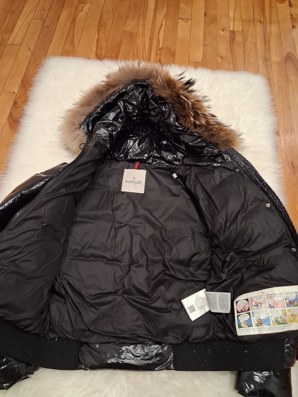 Moncler Puffer Jacket - Picture 11 of 17